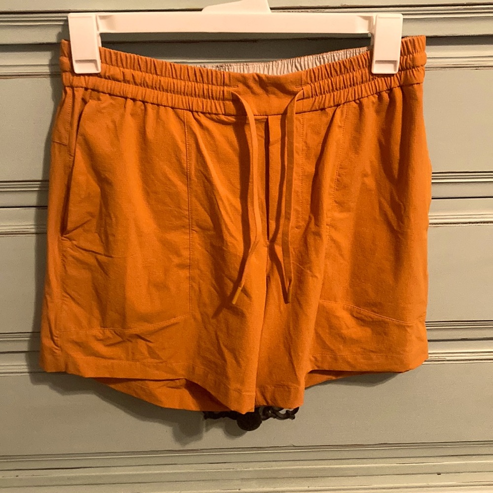 Lululemon men’s Bowline Shorts size Large 5” inseam  🩳